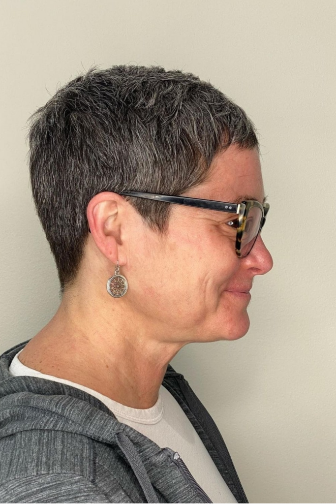 Coupe Courte Femme 50 Ans Avec Lunettesnull