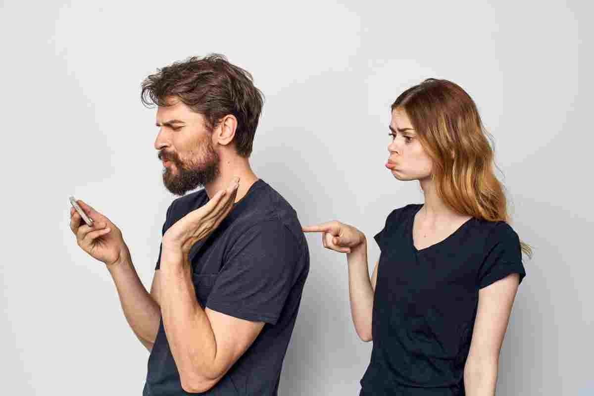 Un homme en couple peut-il tomber amoureux d&rsquo;une autre : comprendre ce phénomène complexe