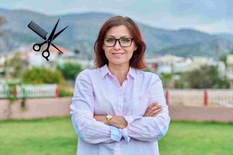 coupe de cheveux femme 50 ans avec lunettes