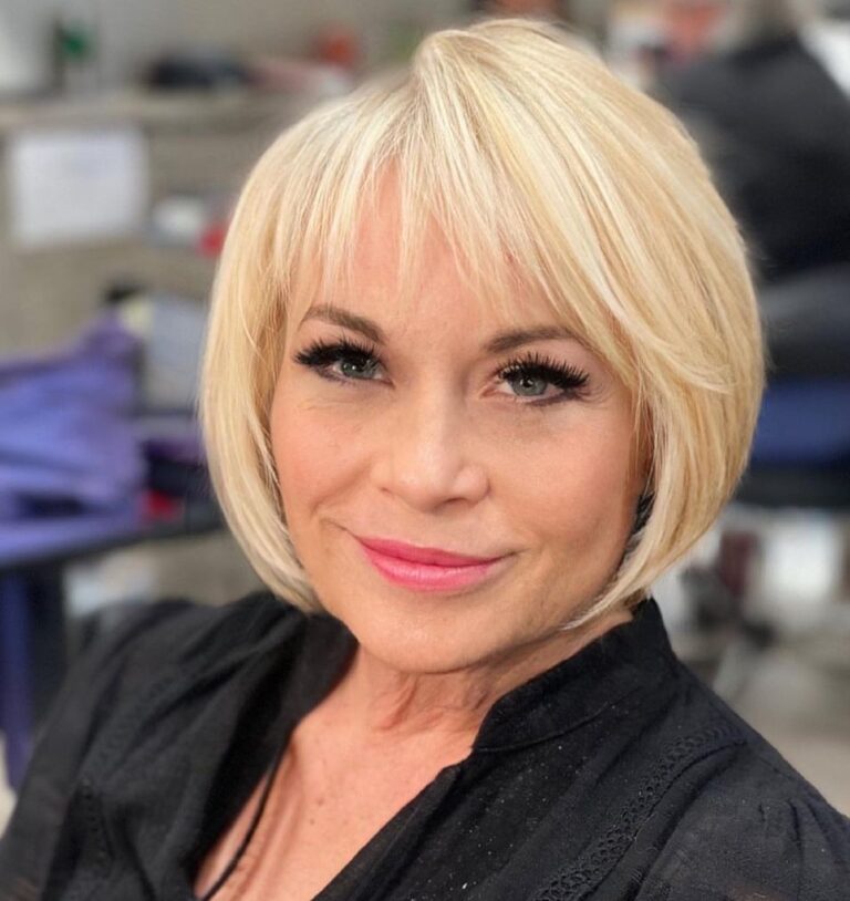 Coupe De Cheveux Femme 60 Ans Visage Rond