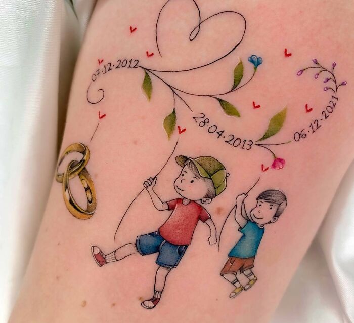 Tatouage pour la famille : dates de naissance en dessin
