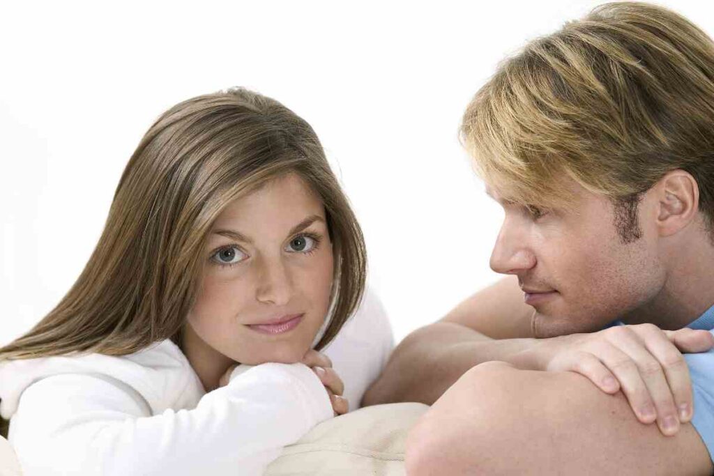 quand une femme lui plaît un homme pense à la rendre heureuse