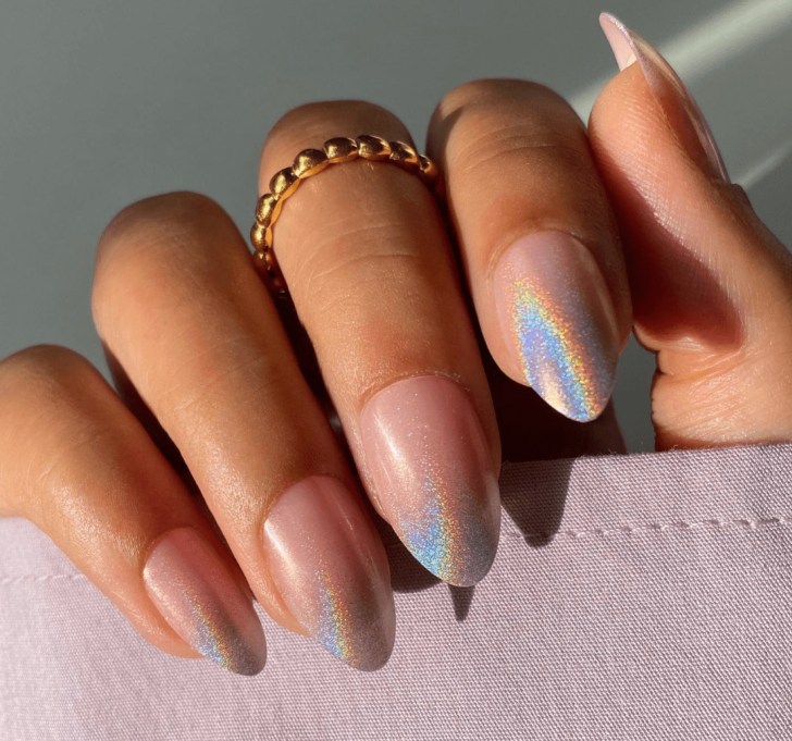 Ongles mariage effet champagne scintillant
