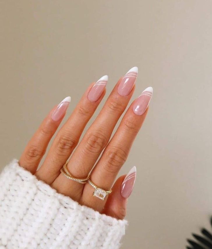 Designs d'ongles blancs pour mariage