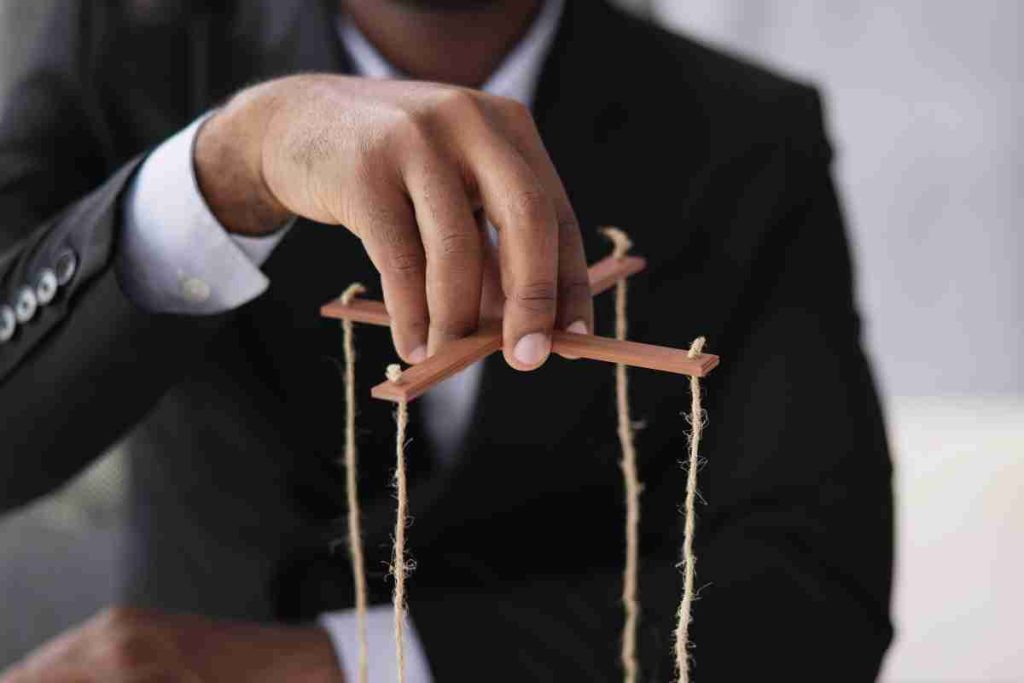 comment réagir si on se fait manipuler en amour 