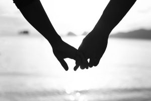 Astuces pour rendre un homme amoureux à distance