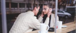 quelles sont les erreurs à éviter lorsqu'on pense qu'un homme marié est amoureux de vous